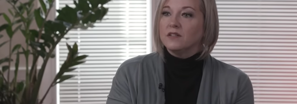 Screenshot of the Youtube interview with Stefanie DeLuca